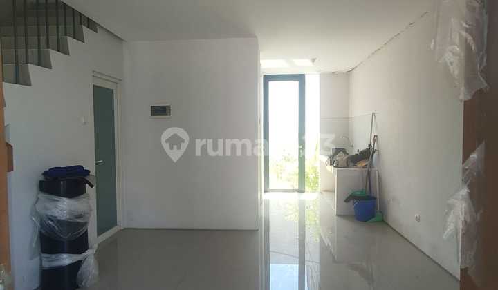 Ss36 Dijual Rumah Second Bagus Siap Huni Murah di Royal Residence Wiyung Surabaya 2