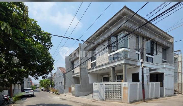 CA844 Dijual Rumah Baru Cakep Siap Huni SHM di Wiyung  1