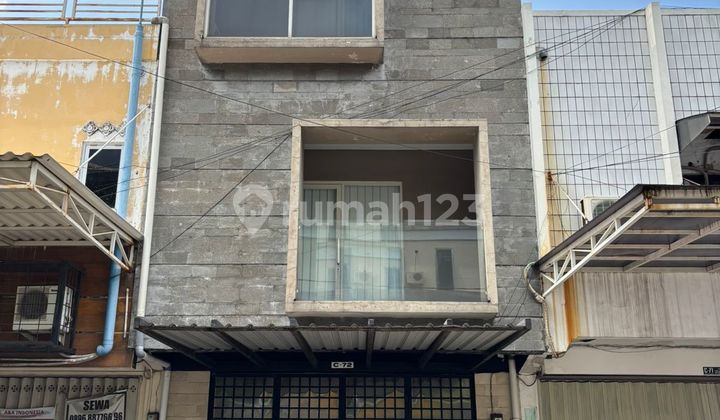 EMA389 FOR SALE, BEAUTIFUL 3-STORY SHOP HOUSE READY FOR USE IN NGAGEL JAYA INDAH EMA389 FOR SALE, BEAUTIFUL 3-STORY SHOP HOUSE READY FOR USE IN NGAGEL JAYA INDAH