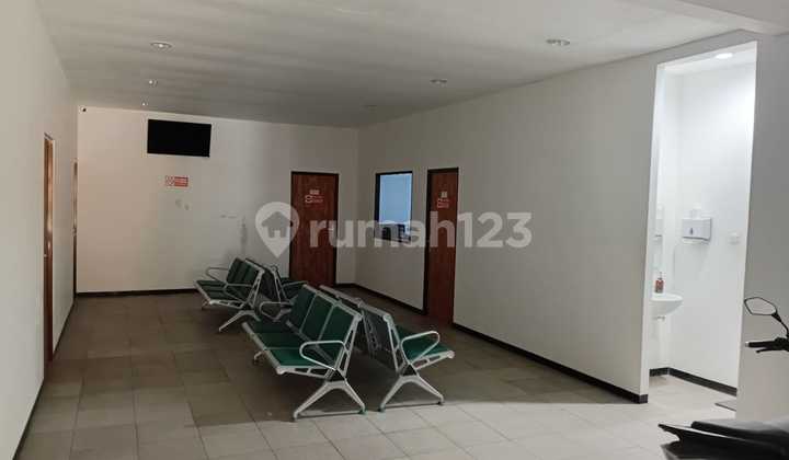 Ca977 For Sale Ready-to-Use Business House Near Cheap Toll Access in Manukan Tama Surabaya 2