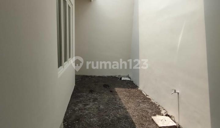EMA386 Dijual Rumah Bagus SHM di Manyar EMA386 Dijual Rumah Bagus SHM di Manyar