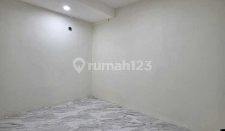 Ca954 For Sale: Affordable Modern House Ready to Occupy with SHM in Babatan Pantai Kenjeran, Surabaya 2