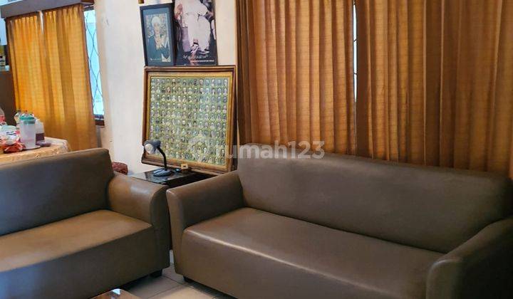 Rumah Bagus di Jl. Tales, Surabaya 4