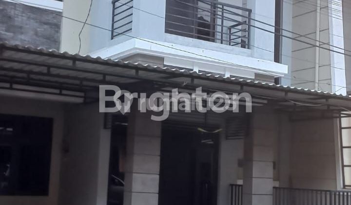 Hans Regency Manyar Tirtoyoso