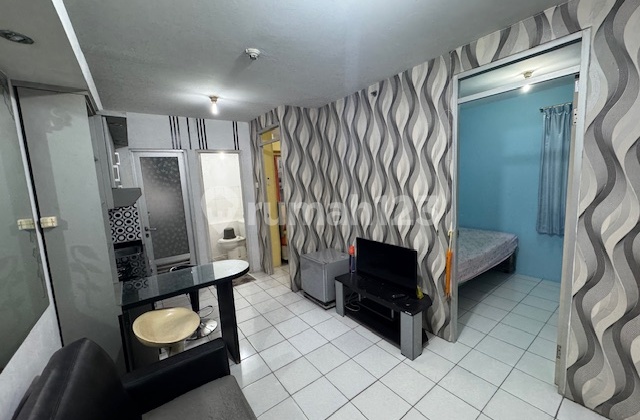 Apartemen Gading Nias 2 Kamar Semifurnished Tahunan Lantai 3 di HOEK 2