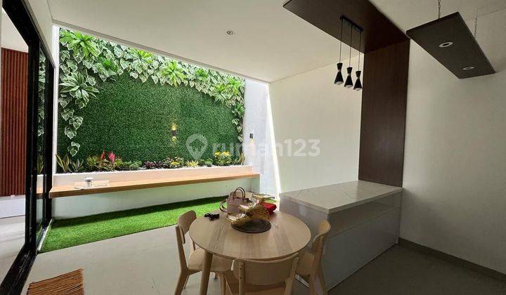 Rumah aesthetic modern fasilitas kolam renang di Pondok cabe  2