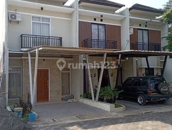 Di jual rumah dua lantai Ciputat,Bintaro,BSD, Serpong, Cinangka,Tangsel ready tanpa DP dkt MRT, stasiun kereta,toll, universitas,wisata,kuliner dan halte busway 1