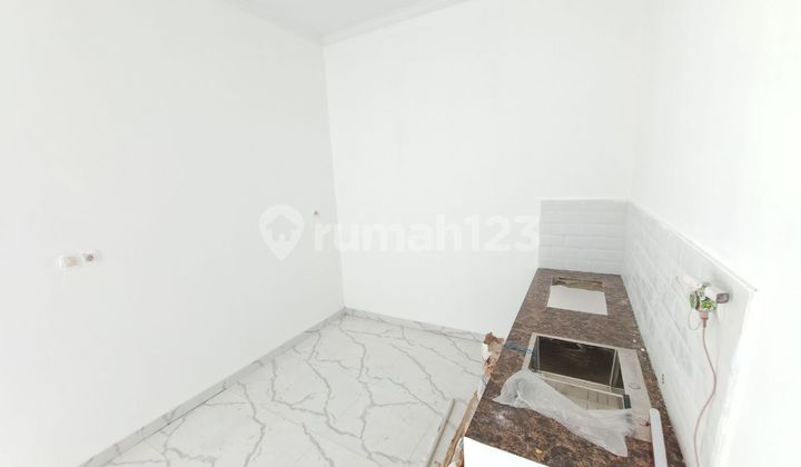 Di jual rumah 2 lantai Cibubur,Cilangkap,Ciracas,Jakarta,ready tanpa dp,tanpa Riba,tanpa bank,dekat MRT,LRT,Stasiun kereta,pintu toll,halte busway,rumah sakit,tempat ibadah,mall 2