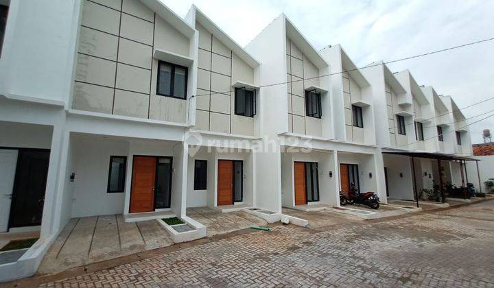 Di jual rumah 2 lantai Jagakarsa,Lenteng agung,Cibubur,Jakarta Selatan,ready free dp,surat" dekat Stasiun kereta,MRT,LRT,Pintu toll,halte busway,sekolah,tempat ibadah,mall,rumah sakit, 2