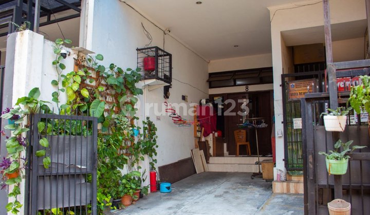 Di Jual Kost"kosan Baru Full Furnis Full Sewa Jakarta Dekat Mrt,stasiun Kereta,busway,universitas, Perkantoran,tanpa Dp,bebas Banjir,ready,dekat Pintu Toll,pusat Perbelanjaan,sekolah,