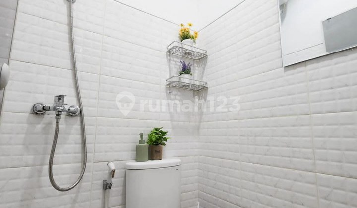 Di Jual Kost Baru Full Furnis Full Sewa Jakarta Dekat Mrt,stasiun Kereta,busway,universitas,tanpa Dp,bebas Banjir,ready,dekat Pintu Toll,pusat Perbelanjaan,sekolah,