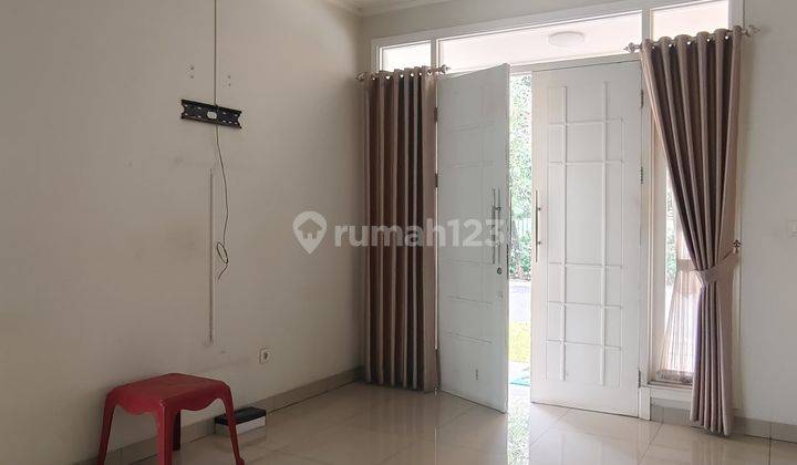 Jual Rumah Cluster Vernonia Summarecon Bekasi Hadap Jalan Dekat Dengan Security Siap Huni Bisa Cash kpr  2