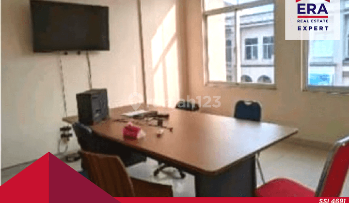 Dijual Cepat Ruko 3 Lantai Letak Strategis Grand Galaxy 4