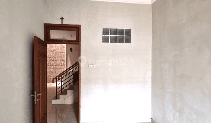 Dijual Rumah 3 Lantai Luas 6x15 Di Daerah Kelapa Gading 2