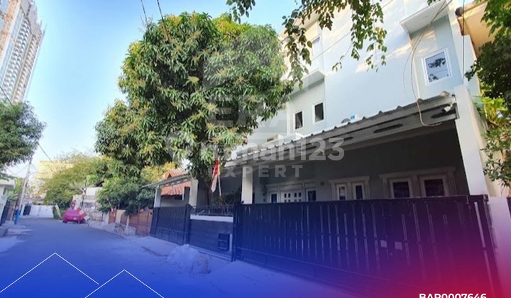Dijual Rumah 3Lt Dengan Kost 18 Pintu daerah Strategis @Cempaka Putih, Jakarta Pusat Dijual Rumah 3Lt Dengan Kost 18 Pintu daerah Strategis @Cempaka Putih, Jakarta Pusat