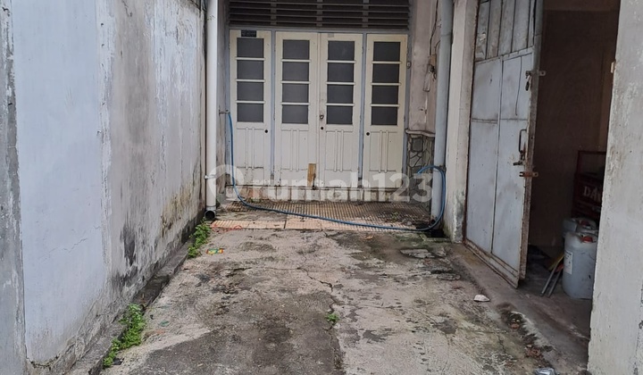Rumah di Pinggir Jalan Raya, Cocok Untuk Usaha 6