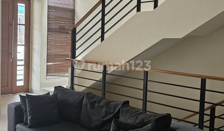 Rumah Semi Furnished di Pondok Indah, Dekat PIM & MRT