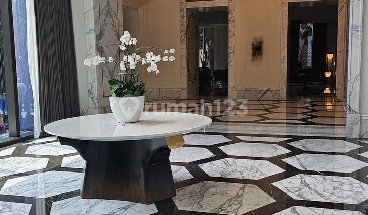 St Regis Apartment Kuningan Apartemen 3 Kamar Tidur Semi Furnished