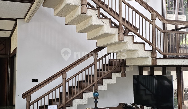 Rumah Hitung Tanah di Jagakarsa, Ada Halaman Luas, Mall Rumah Hitung Tanah di Jagakarsa, Ada Halaman Luas, Mall