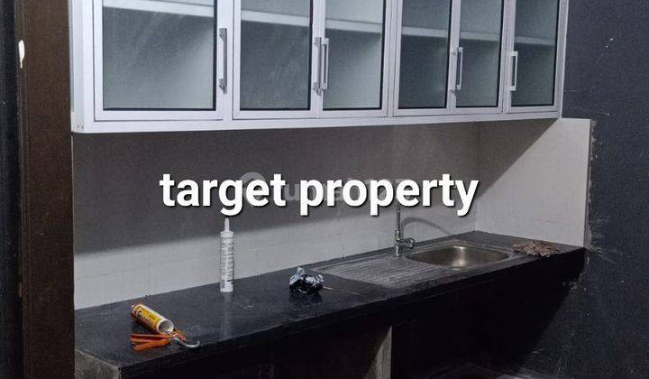 Rumah 2,5 Lantai Siap Huni di Raffles Hills, Cibubur 3