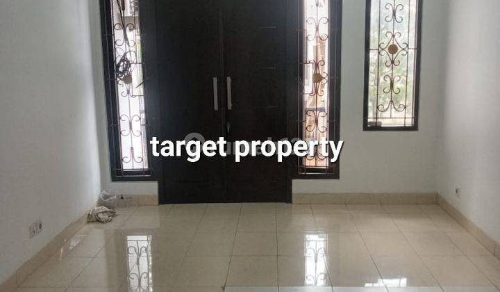 Rumah 2,5 Lantai Siap Huni di Raffles Hills, Cibubur 7