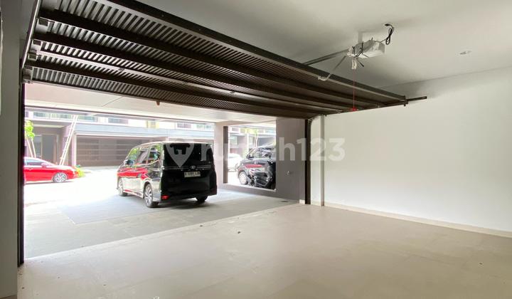 Rumah Mewah Siap Huni Full Marmer Bsd The Zora Lebar 12x22 Private Lift 5 Menit Ke Sekolah Ipeka, Grandlucky, Mall Eastvara 2