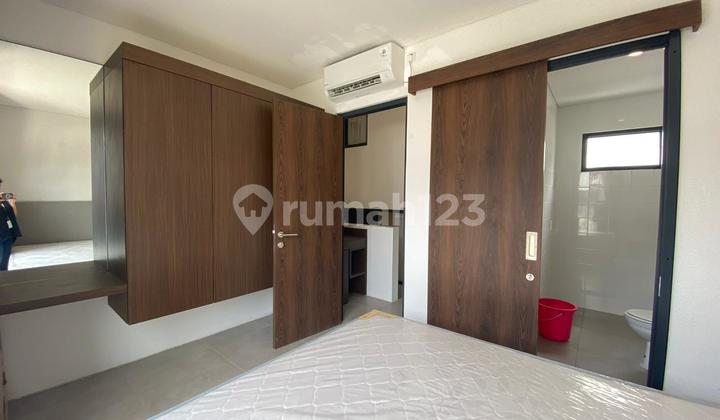 Ready-to-Occupy House in BSD, Next to Toll Road and Aeonmall Freja Suites, Furnished Ready-to-Occupy House in BSD, Next to Toll Road and Aeonmall Freja Suites, Furnished