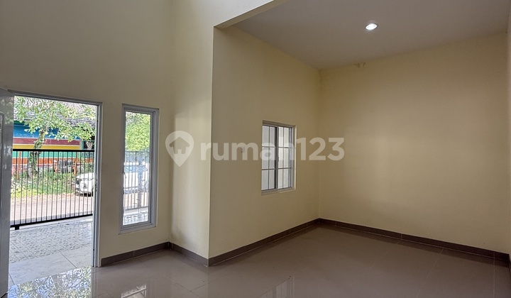 Baru Renovasi Rumah Cantik 2 Lantai Bsd Dekat Masjid Dan Pasar Modern. 5 Menit Akses Toll 2