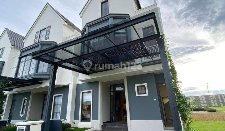 Rumah American Classic Louise Summarecon 8x15 3 Lantai Gading Serpong 1