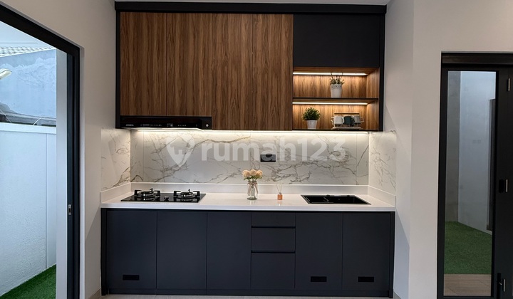 Rumah Minimalis Introvert di Kencana Loka Bsd, Dekat ke Toll Rawa Buntu 2