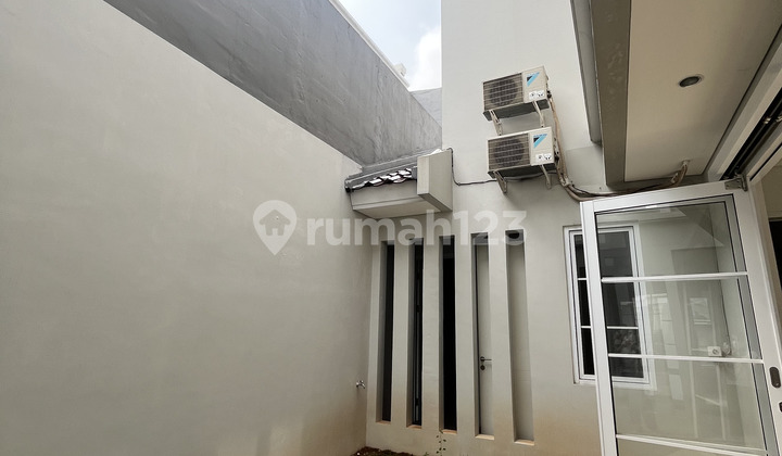 Rare Find! Beautiful Move-in Ready Menaggio Hook 12x17 with 5+ Bedrooms! SHM, Close to Aniva, Hampton, Maggiore. 2