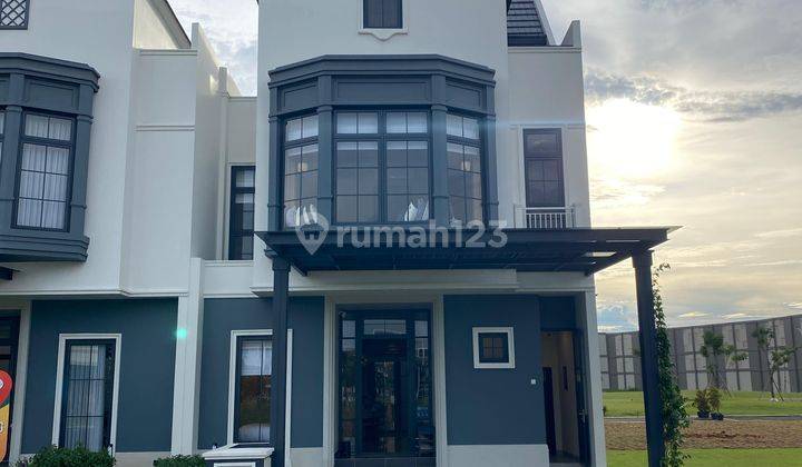 Rumah American Classic Louise Summarecon 8x15 3 Lantai Gading Serpong 2