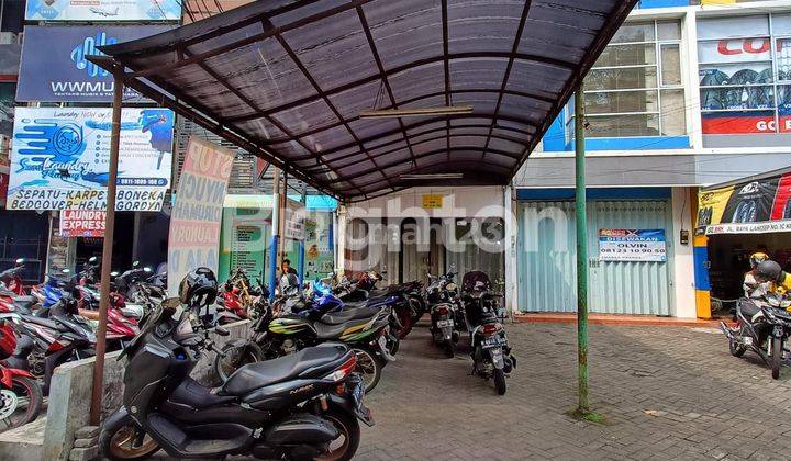 Ruko 3 Lantai Sangat Strategis Depan CyberMall Cocok Buat Semua Usaha 1