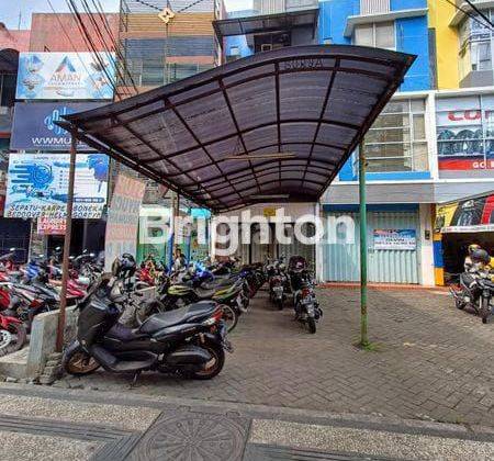 Ruko 3 lantai siap pakai di poros Jalan Raya Langsep 1