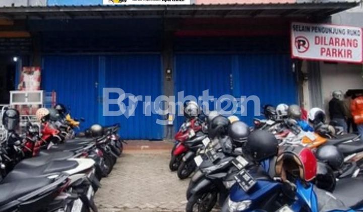 Just 5 Minutes to Muhammadiyah University of Malang & Unisma‼️ 3-Story Shophouse in a Highly Strategic Location, Zero Distance to Tlogomas Main Road.