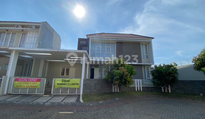 2-Story Luxury House in Elite Area, Villa Puncak Tidar
