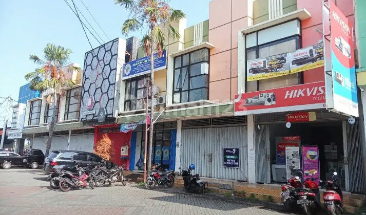 Ruko 2 Lantai Area Komersial dan Perkantoran Pusat Kota Pasuruan Ruko 2 Lantai Area Komersial dan Perkantoran Pusat Kota Pasuruan