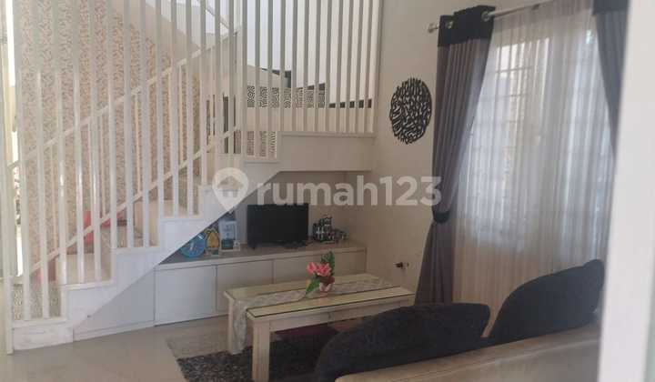 Rumah 2 Lantai Area Komersial Suhat Hanya 5 Menit ke Universitas Brawijaya Rumah 2 Lantai Area Komersial Suhat Hanya 5 Menit ke Universitas Brawijaya