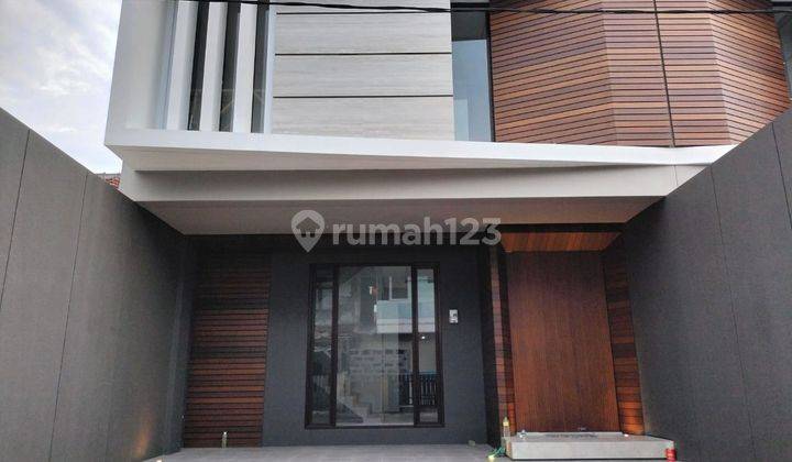 Rumah baru 2 lantai design elegan sayap Pasteur  2