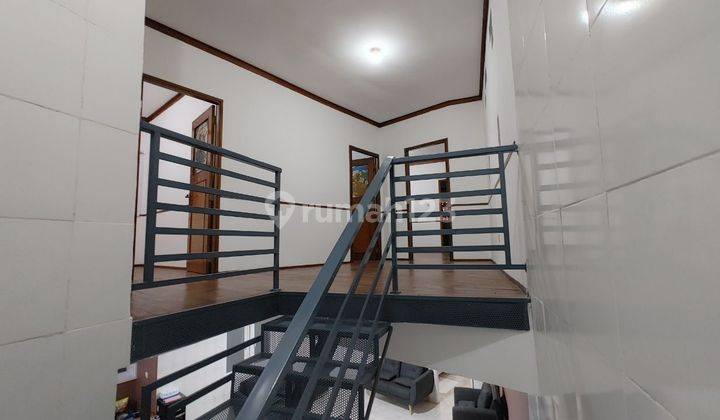 Rumah bagus kombinasi kayu kawaluyaan Kiaracondong  2