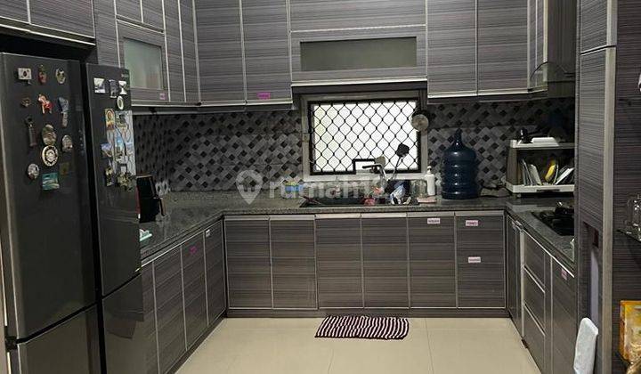 Rumah bagus modern posisi hook pinus Regency  2