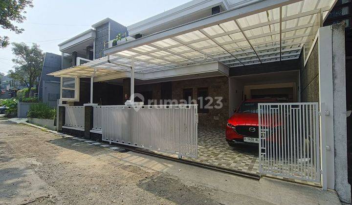 Rumah modern terawat 2 lantai cluster Cigadung dago  1