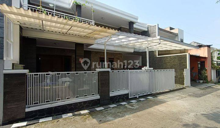 Rumah modern terawat 2 lantai cluster Cigadung dago  2