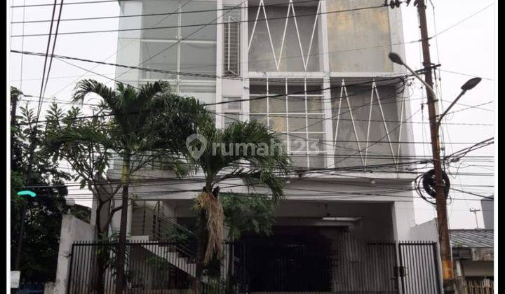 Gedung di Dukuh Kupang Surabaya 1