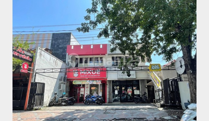 2 Adjacent Shophouses in the City Center, Directly Opposite Sidoarjo Square