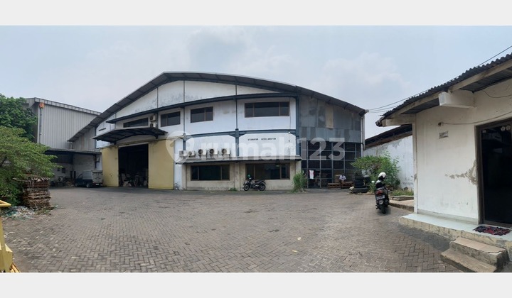 Gudang Bagus di Kawasan Komplek Pergudangan, Margomulyo Indah