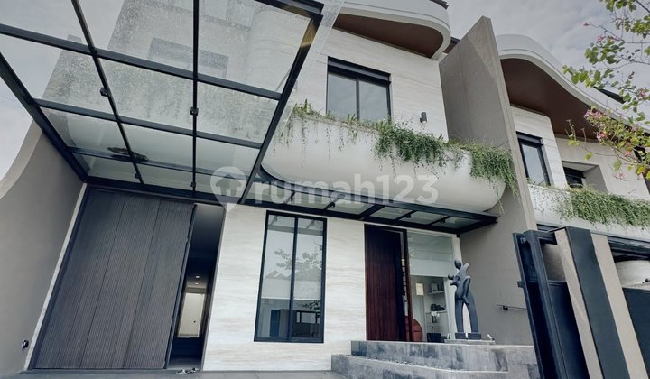 New Ready-to-Move-In Fully Furnished House at Graha Family Surabaya 2
