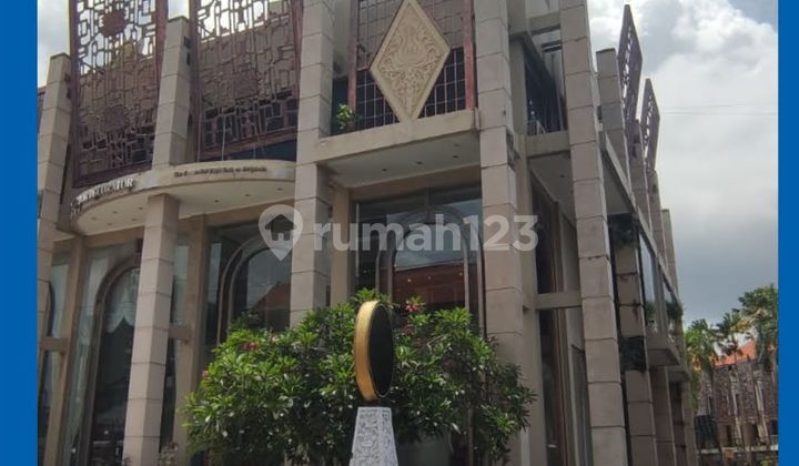 Premium 3-Storey Shop House in Kuta, Badung – Bali, Well-Maintained and Nice