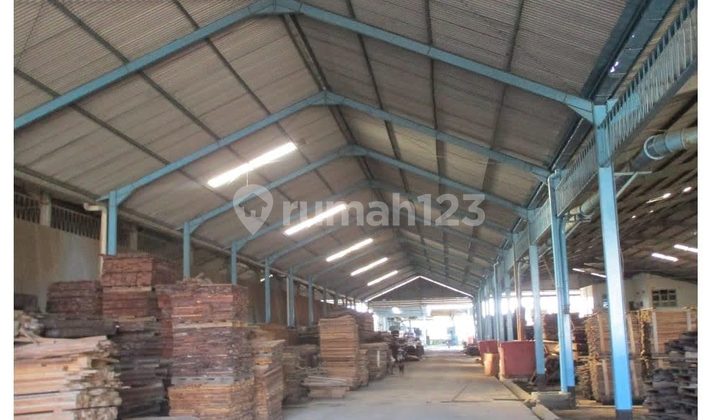 Ex Factory, Strategic Location at Ir Sutami, Makassar