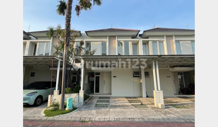 Affordable Minimalist House in Pakuwon City, Near Ptc Mall Surabaya Affordable Minimalist House in Pakuwon City, Near Ptc Mall Surabaya